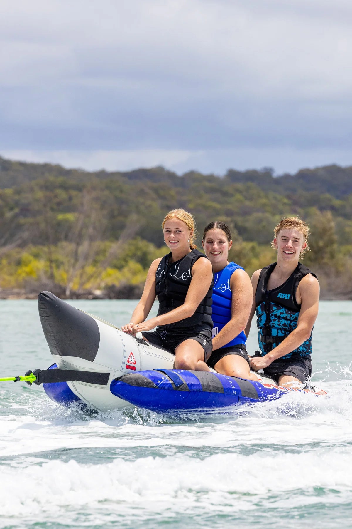 Jetpilot Blast Off 3 Person Towable Tube - Silver
